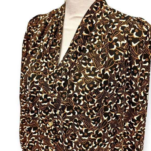 🎁 Nine West Floral Black Gold Long-sleeve Button Down Top Blouse Size M NWT - Picture 3 of 9